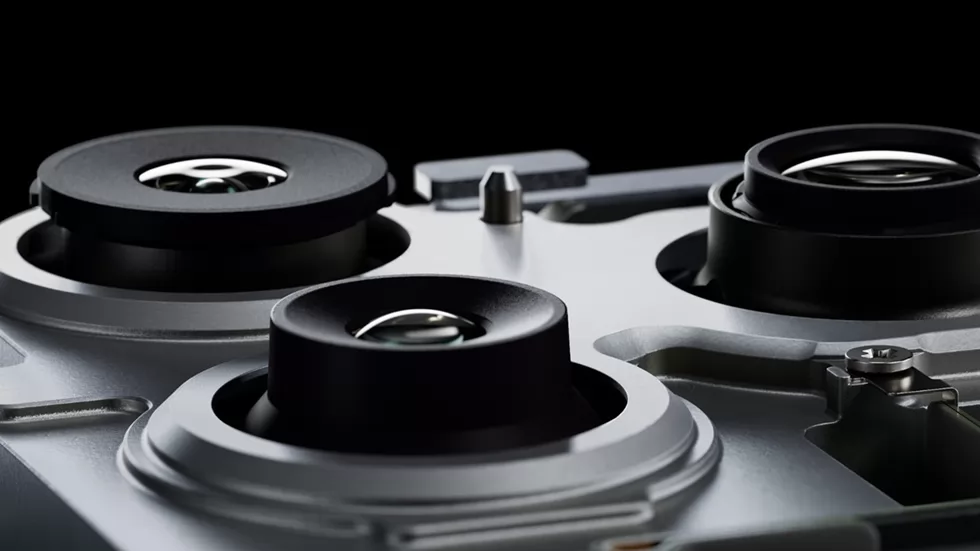 iPhone-with-a-200MP_25642 أول هاتف آيفون بكاميرا 200 ميجابكسل قد يصل مع هاتف iPhone 21 في 2028