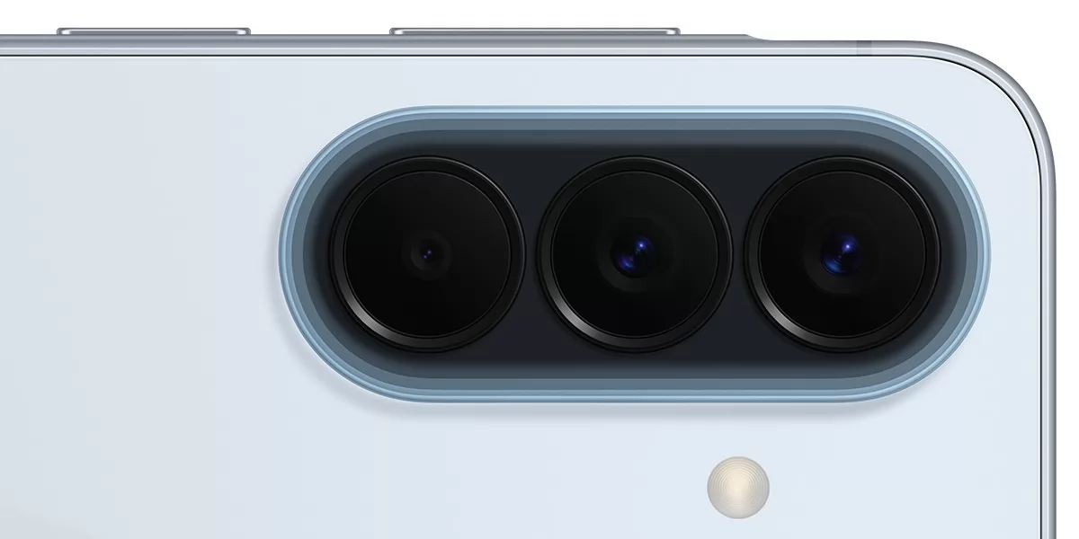 Samsung-Galaxy-A57_47028 سامسونج تطلق Galaxy A57 بمعالج جديد ومقاومة IP68 إلى جانب Galaxy A37