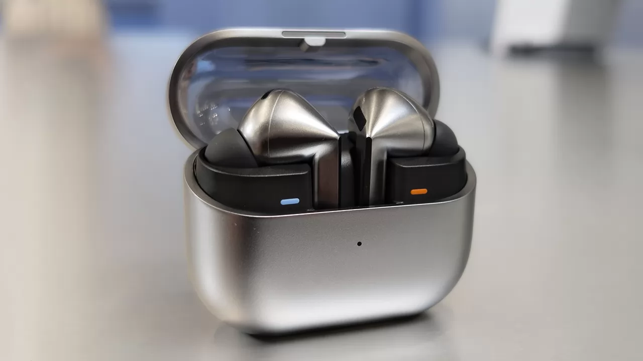 تسريبات جديدة تكشف سعات بطاريات Galaxy Buds 4 و Buds 4 Pro قبل الإطلاق تسريبات جديدة تكشف سعات بطاريات Galaxy Buds 4 و Buds 4 Pro قبل الإطلاق