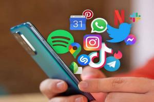 أكثر من 1800 تطبيق على هواتف اندرويد وايفون تقوم بتسريب بياناتك الشخصية والحساسة