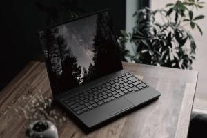 شركة Fujitsu تطلق أحدث أجهزة اللاب توب الأخف وزنًا في العالم بمواصفات عالية