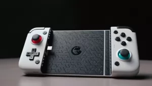 شركة GameSir تستعد لإطلاق أول وحدة تحكم معتمدة رسميًا من آبل لأجهزة iPhone وiPad