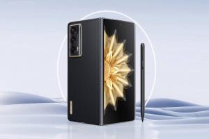 إطلاق هاتف Honor Magic V2 القابل للطي عالمياً بتسعير منافس