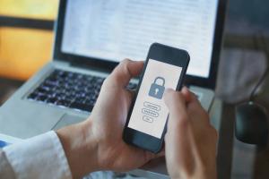 كيفية التحقق مما إذا كانت كلمات مرورك قد سُرقت في عام 2021 ام لا