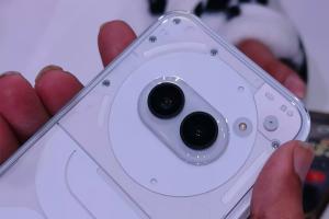 ناثينج تطلق هاتفها الثوري Nothing 2a بمواصفات عالية في الأسواق العالمية