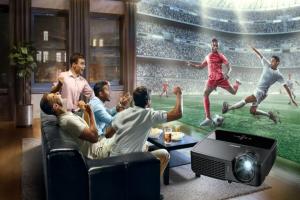 أفضل أجهزة البروجكتر لعام 2025 : أحدث أنواع البروجيكتور 4K للعرض المنزلي