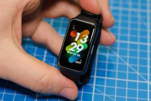 إليك أفضل سوار ذكي في 2022 .. HUAWEI Band 7 بعمر بطارية يصل إلى 14 يومًا