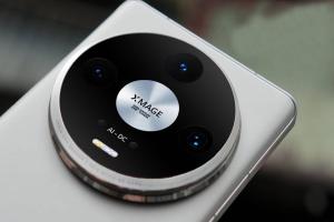 ظهور هاتف Huawei Mate 70 Pro في صورة حية مسربة بخمس كاميرات خلفية