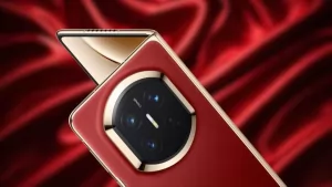 هاتف Huawei Mate X8 يظهر لأول مرة بمعالج جديد وشاشة قابلة للطي أكبر