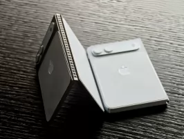 صور وهمية تستعرض الشكل النهائي المحتمل لهاتف iPhone Fold القابل للطي