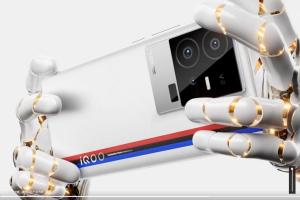 بمواصفات ومزايا لا تضاهى : فيفو تكشف عن هاتفها iQOO 11 Pro بأقوي معالجات الجيل الثاني 