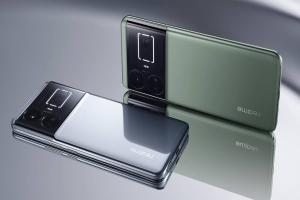 إطلاق هاتف Realme GT5 بذاكرة وصول عشوائي 24 جيجابايت مع معالج Snapdragon 8 Gen 2