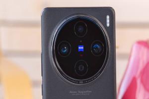 تسريب تفاصيل كاميرا هاتف Vivo X200 Pro بمواصفات ثورية متطورة